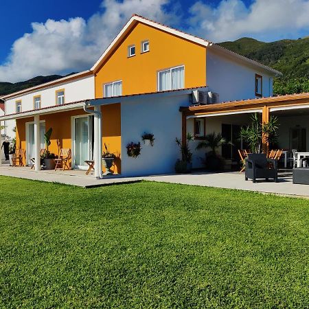Casa D'Avo Guesthouse And Apartment Urzelina Dış mekan fotoğraf