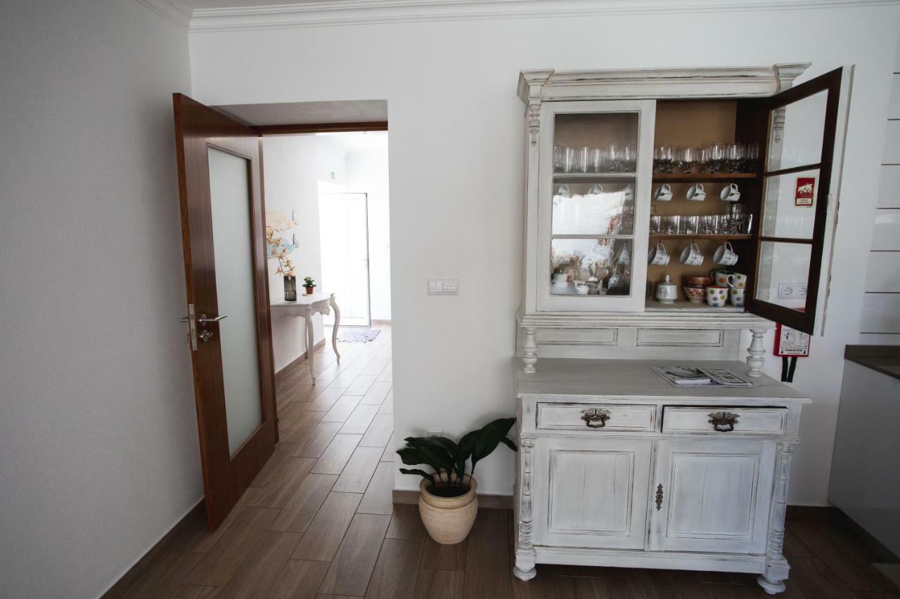 Casa D'Avo Guesthouse And Apartment Urzelina Dış mekan fotoğraf