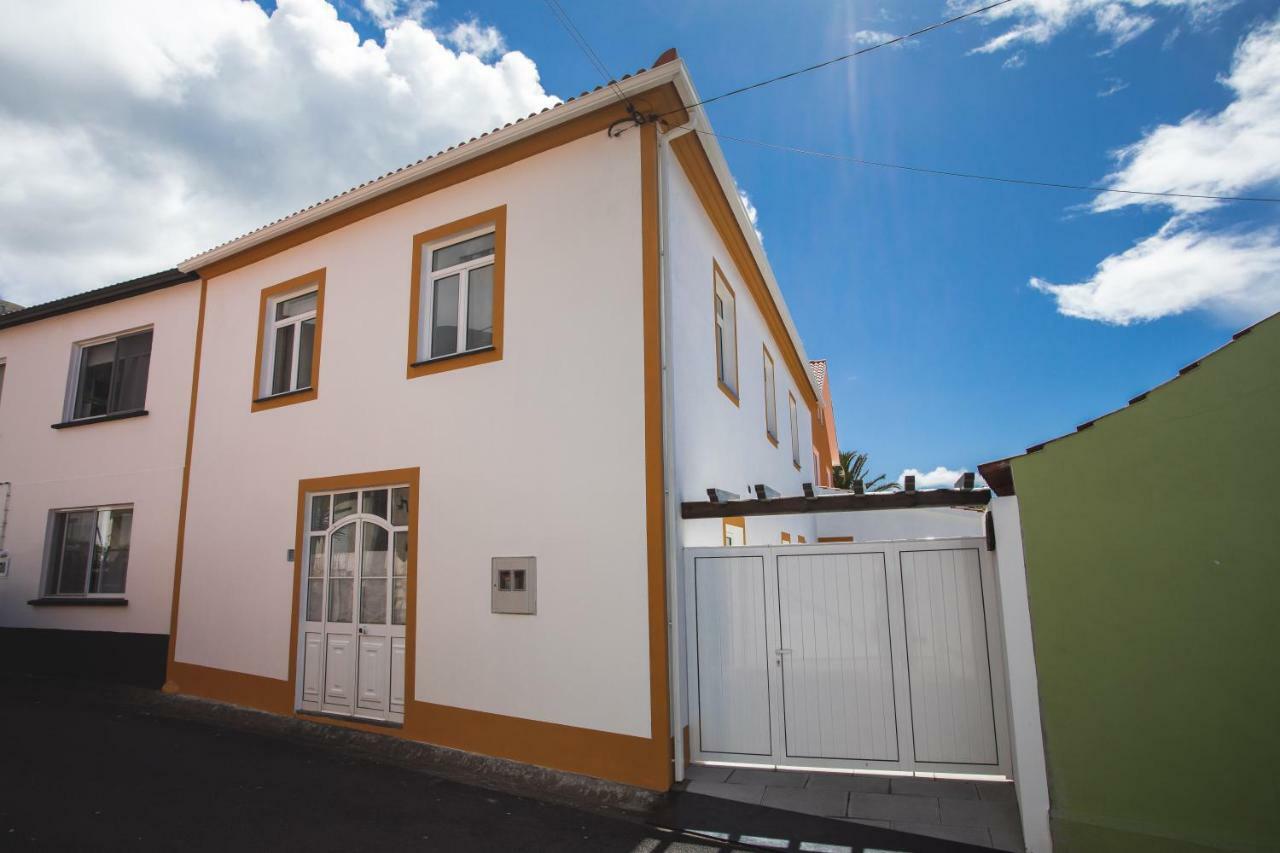 Casa D'Avo Guesthouse And Apartment Urzelina Dış mekan fotoğraf
