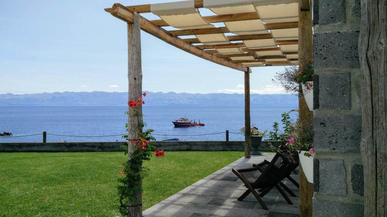 Casa D'Avo Guesthouse And Apartment Urzelina Dış mekan fotoğraf